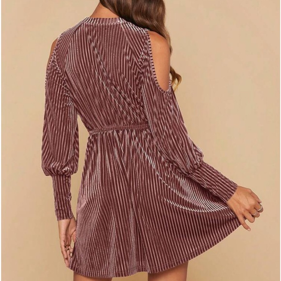 Luxe Velvet Long Sleeve Cut Out Dress Holiday Evening Blue - Picture 10 of 16